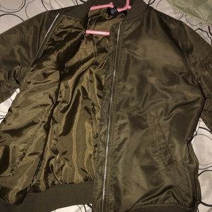 MILITARY GREEN BOMBER JACKET